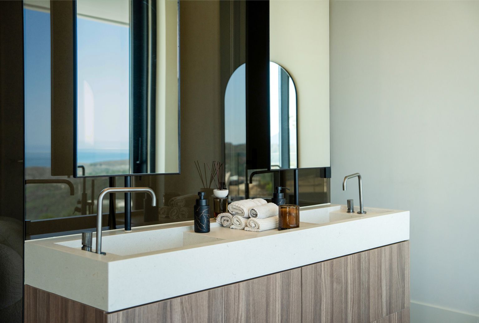 Architectural Masterpiece with Panoramic Views in Monte Mayor, Benahavís