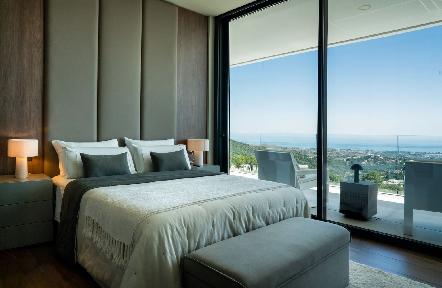 Architectural Masterpiece with Panoramic Views in Monte Mayor, Benahavís