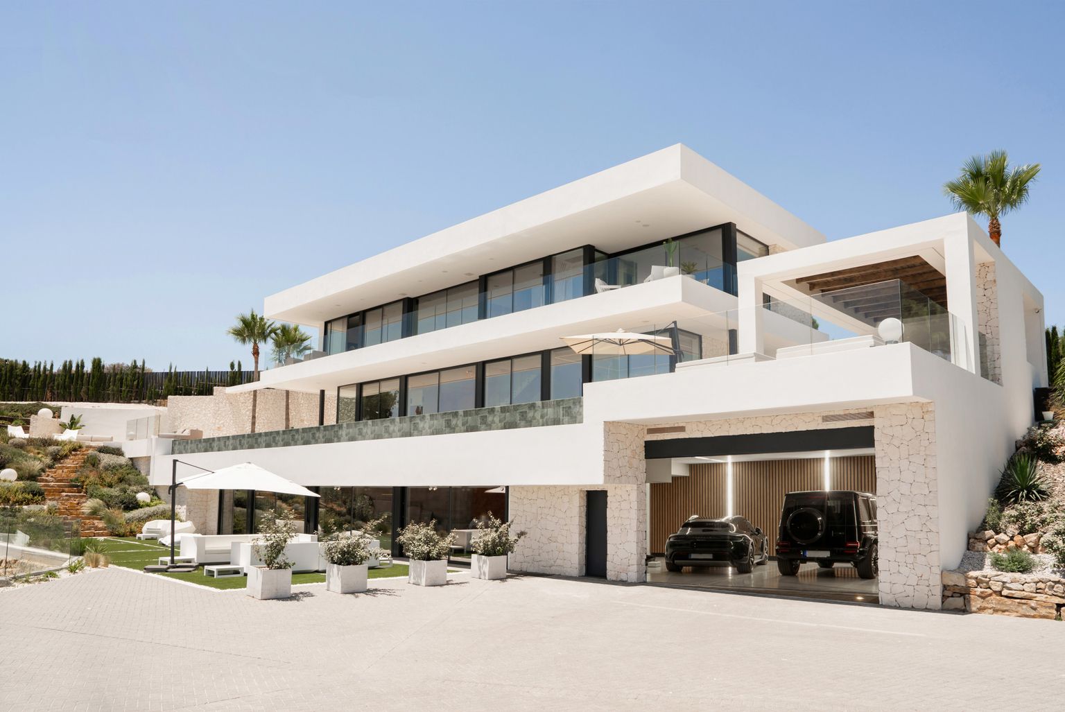 Architectural Masterpiece with Panoramic Views in Monte Mayor, Benahavís