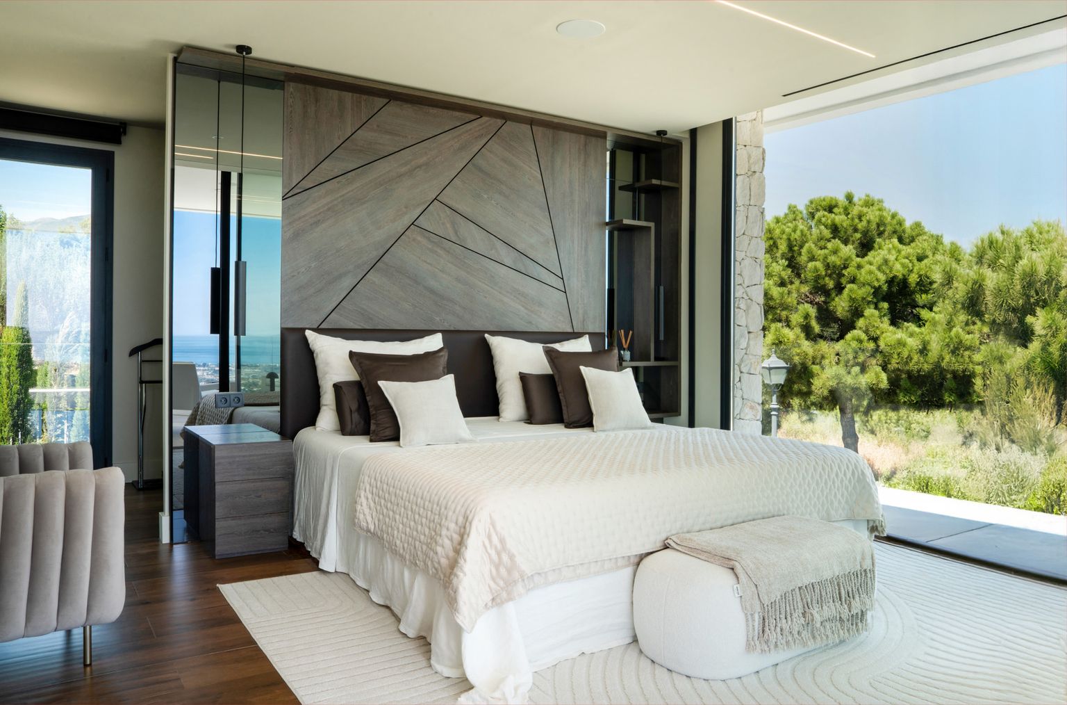 Architectural Masterpiece with Panoramic Views in Monte Mayor, Benahavís