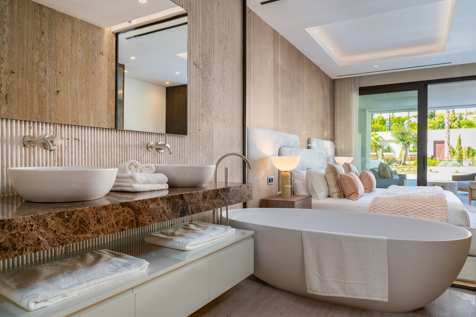 Stunning 4-Bedroom Ground Floor Apartment in Epic Phase