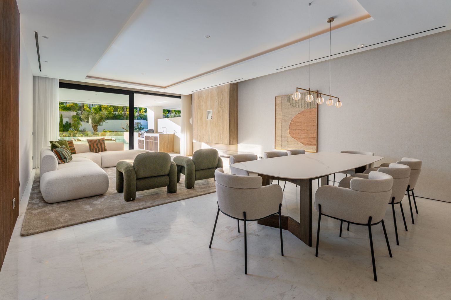 Stunning 4-Bedroom Ground Floor Apartment in Epic Phase