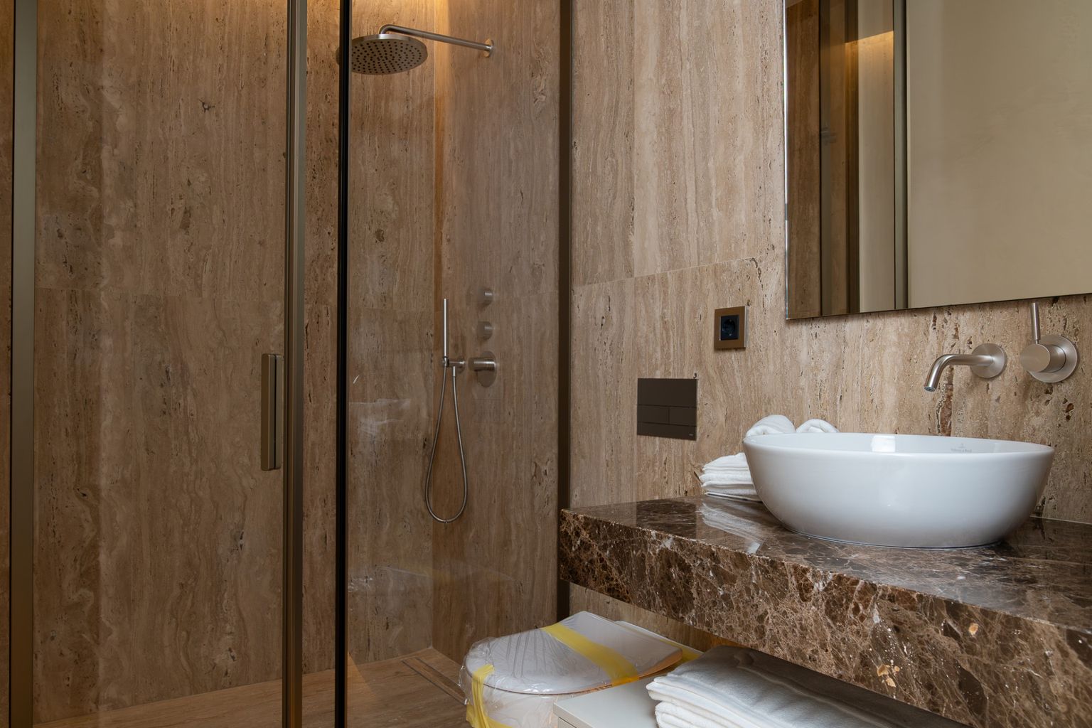 Stunning 4-Bedroom Ground Floor Apartment in Epic Phase