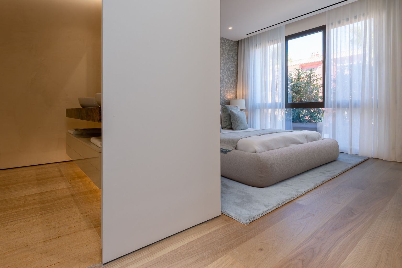 Stunning 4-Bedroom Ground Floor Apartment in Epic Phase