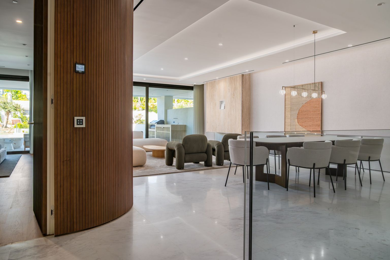 Stunning 4-Bedroom Ground Floor Apartment in Epic Phase