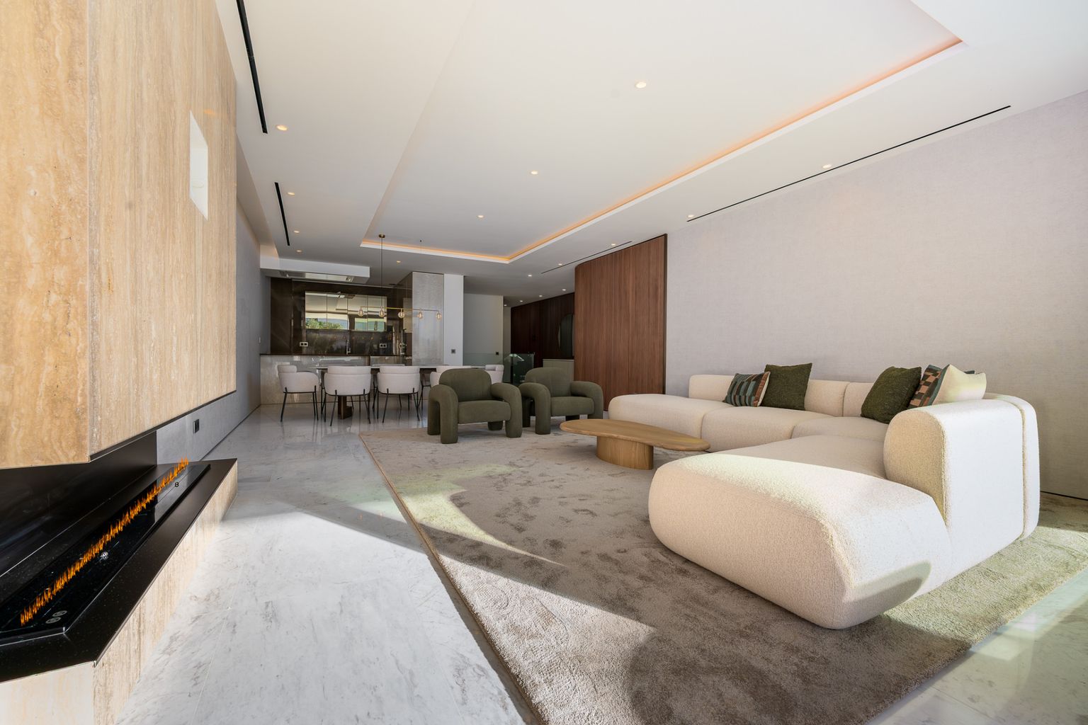 Stunning 4-Bedroom Ground Floor Apartment in Epic Phase