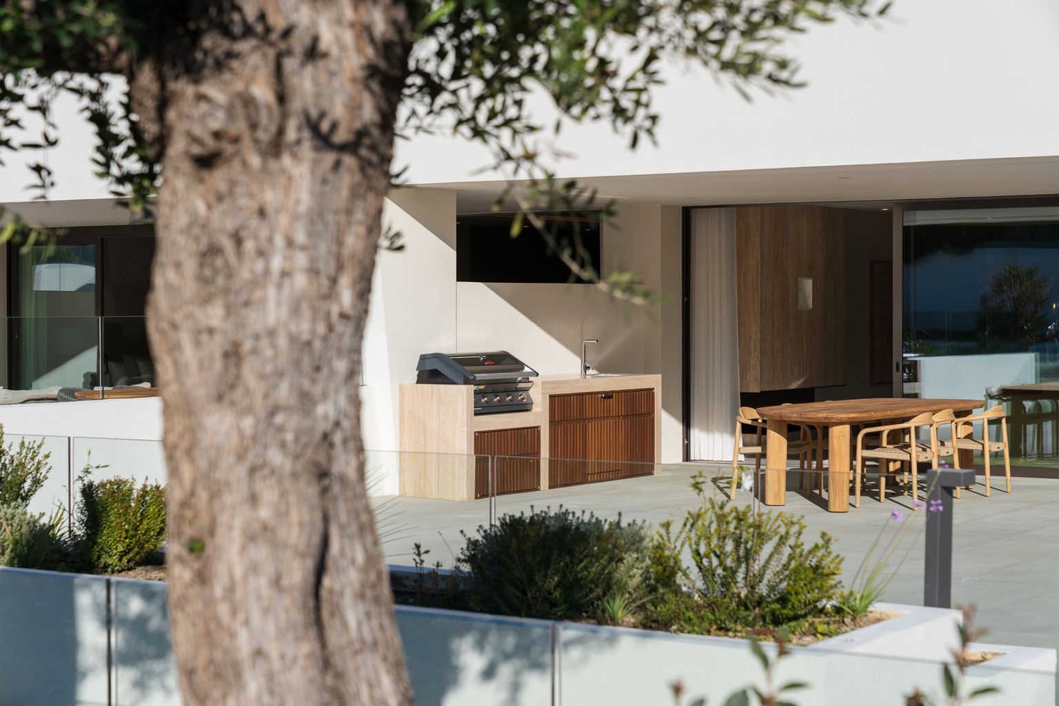 Stunning 4-Bedroom Ground Floor Apartment in Epic Phase