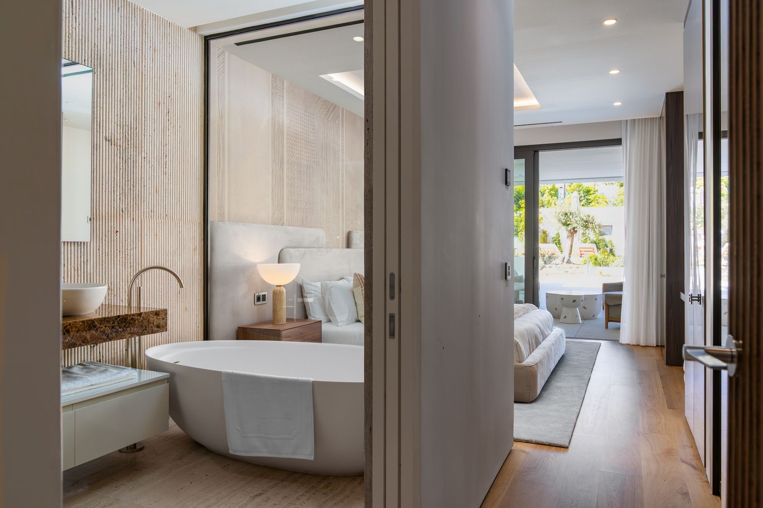 Stunning 4-Bedroom Ground Floor Apartment in Epic Phase