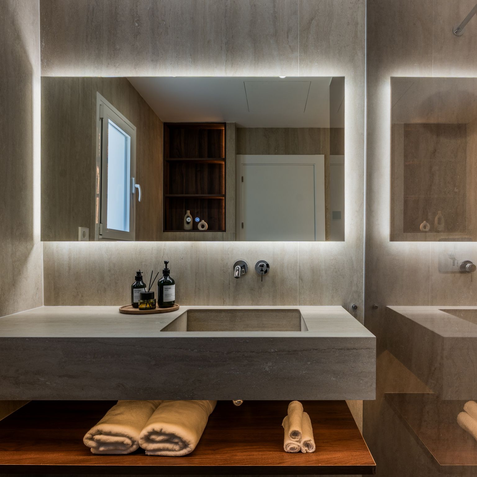 Duplex penthouse with panoramic sea views in Nueva Andalucía