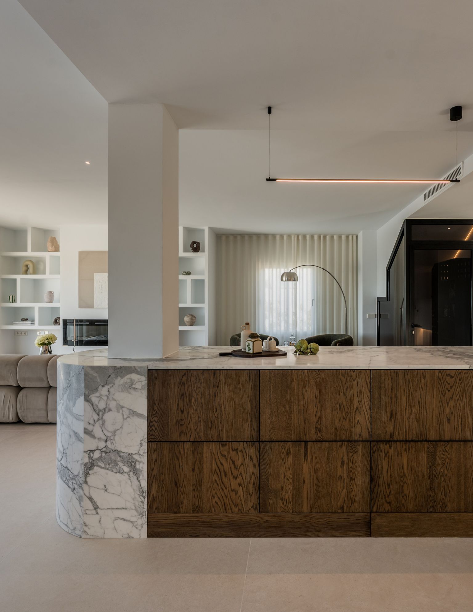 Duplex penthouse with panoramic sea views in Nueva Andalucía